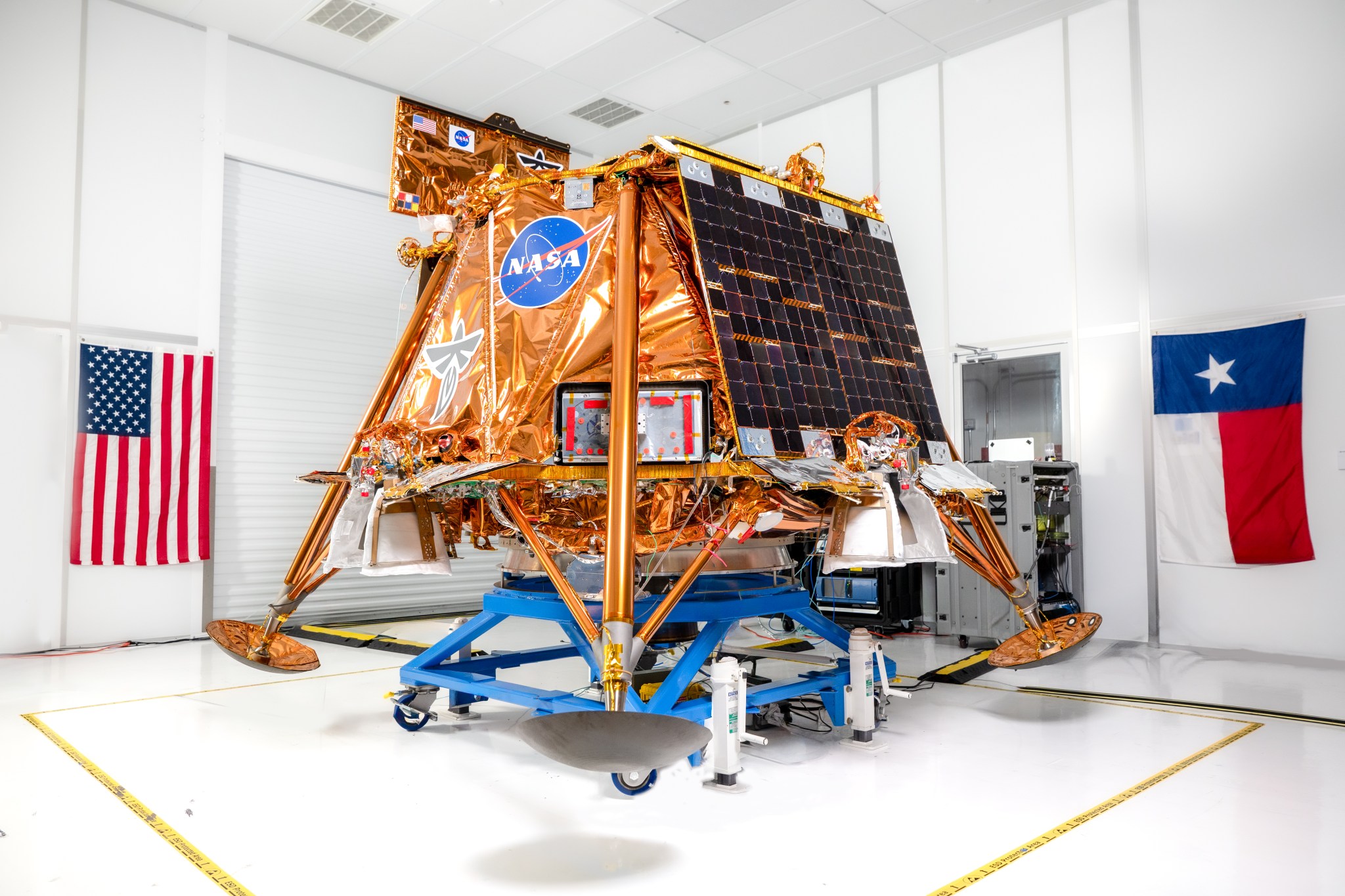 Caption: Firefly Aerospace’s Blue Ghost Mission One lander, seen here, will carry 10 NASA science and technology instruments to the Moon’s near side when it launches from NASA’s Kennedy Space Center in Florida on a SpaceX Falcon 9 rocket, as part of NASA’s CLPS (Commercial Lunar Payload Services) initiative and Artemis campaign. Credit: Firefly Aerospace